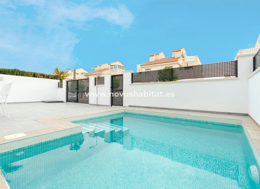 Nýbygging - Villa - Torrevieja - Torretas