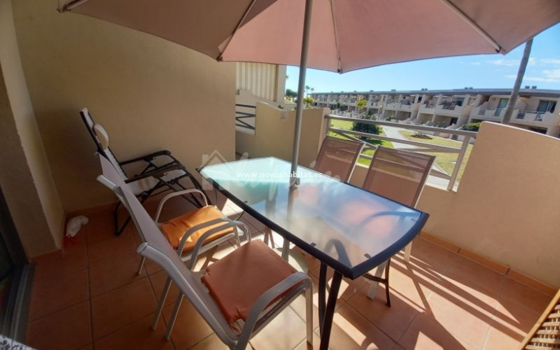 Resale - Apartment - El Medano - Calle Pizarro 2 Residencial Sotavento III, 38612 El Médano, Spain