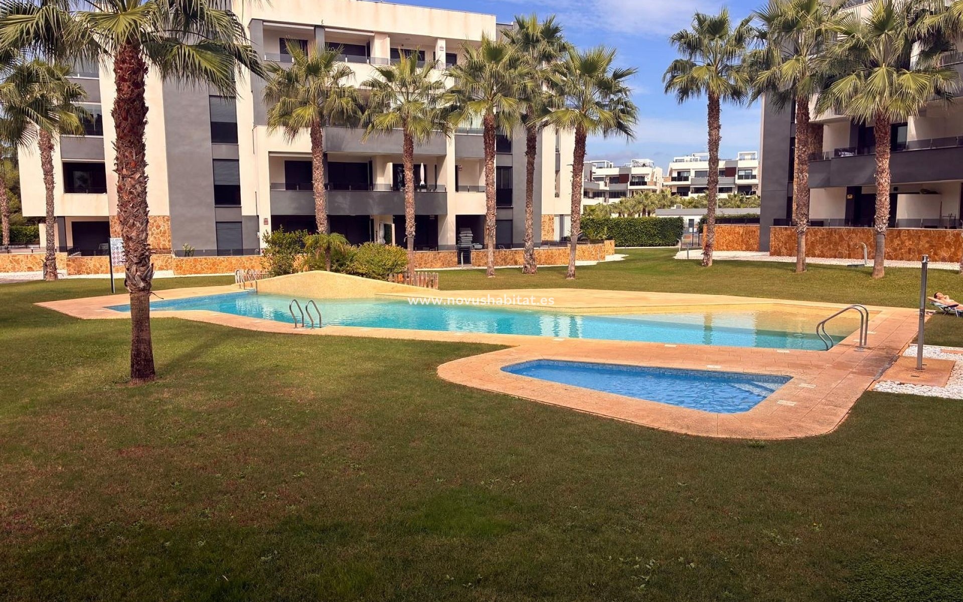 Resale - Apartment - Los Altos