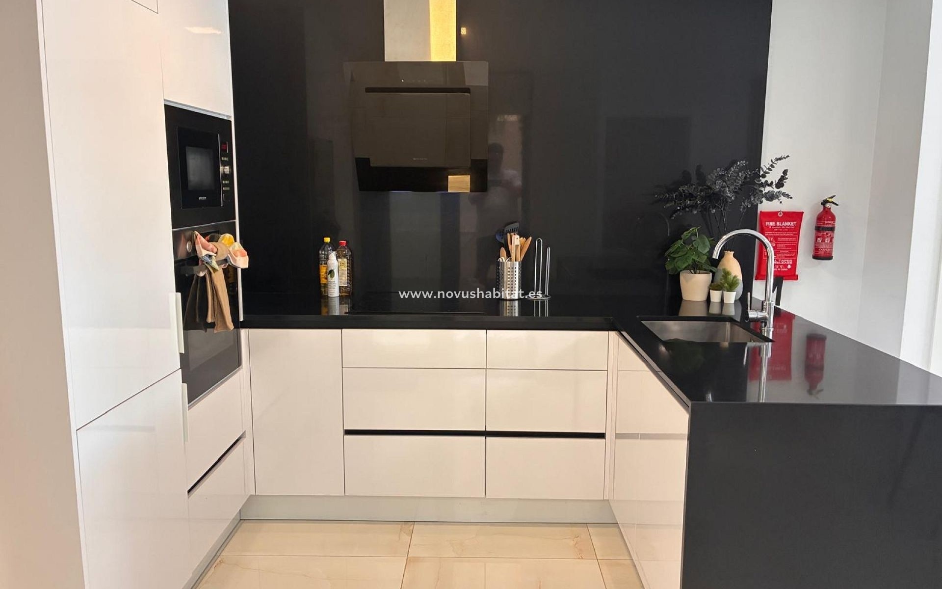 Resale - Apartment - Los Altos