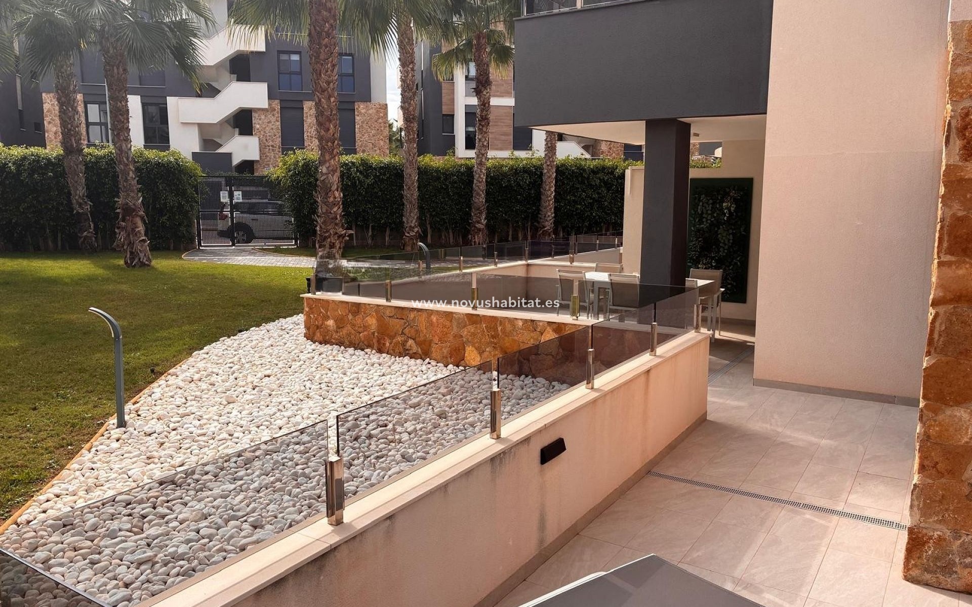Resale - Apartment - Los Altos