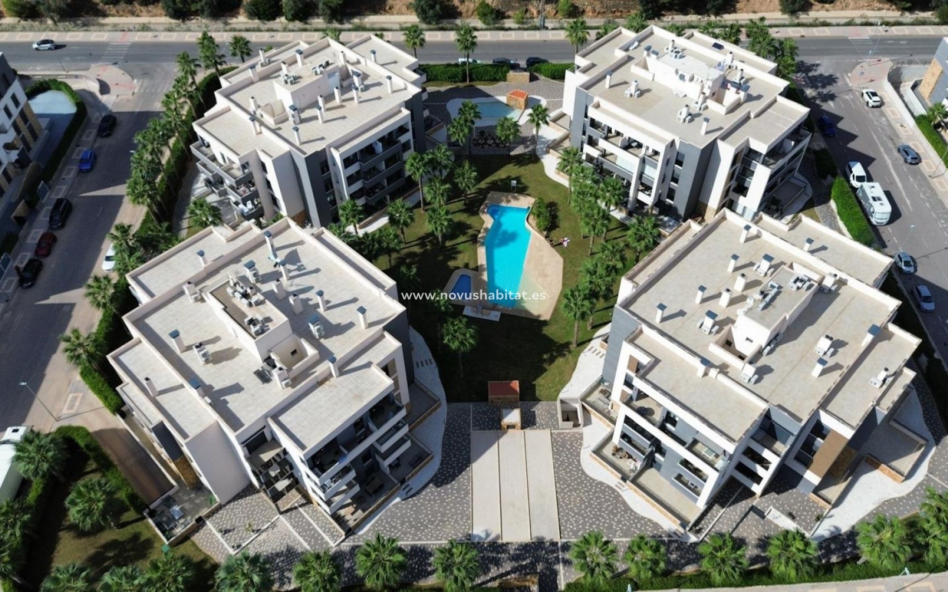 Resale - Apartment - Los Altos