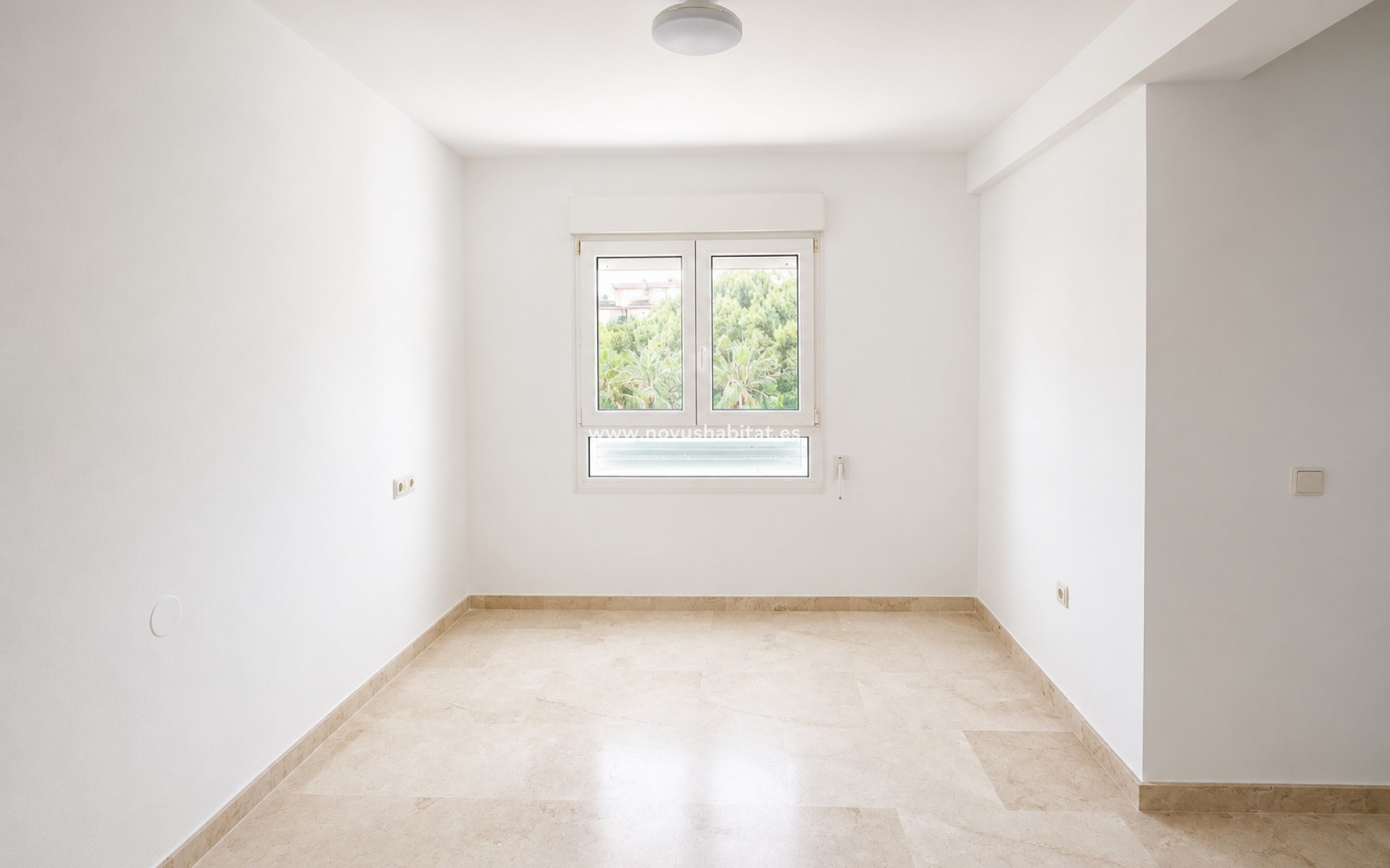 Resale - Apartment - Orihuela Costa - Campoamor