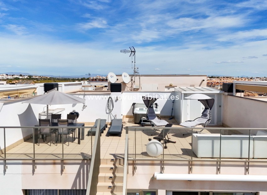 Resale - Apartment - Orihuela Costa - Villamartín