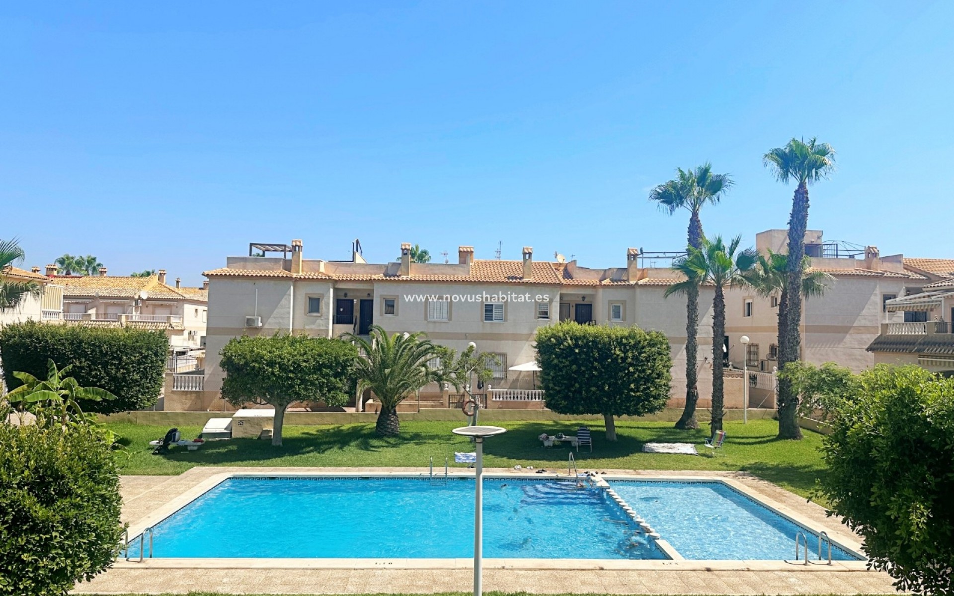 Resale - Apartment - Torrevieja - Aguas Nuevas