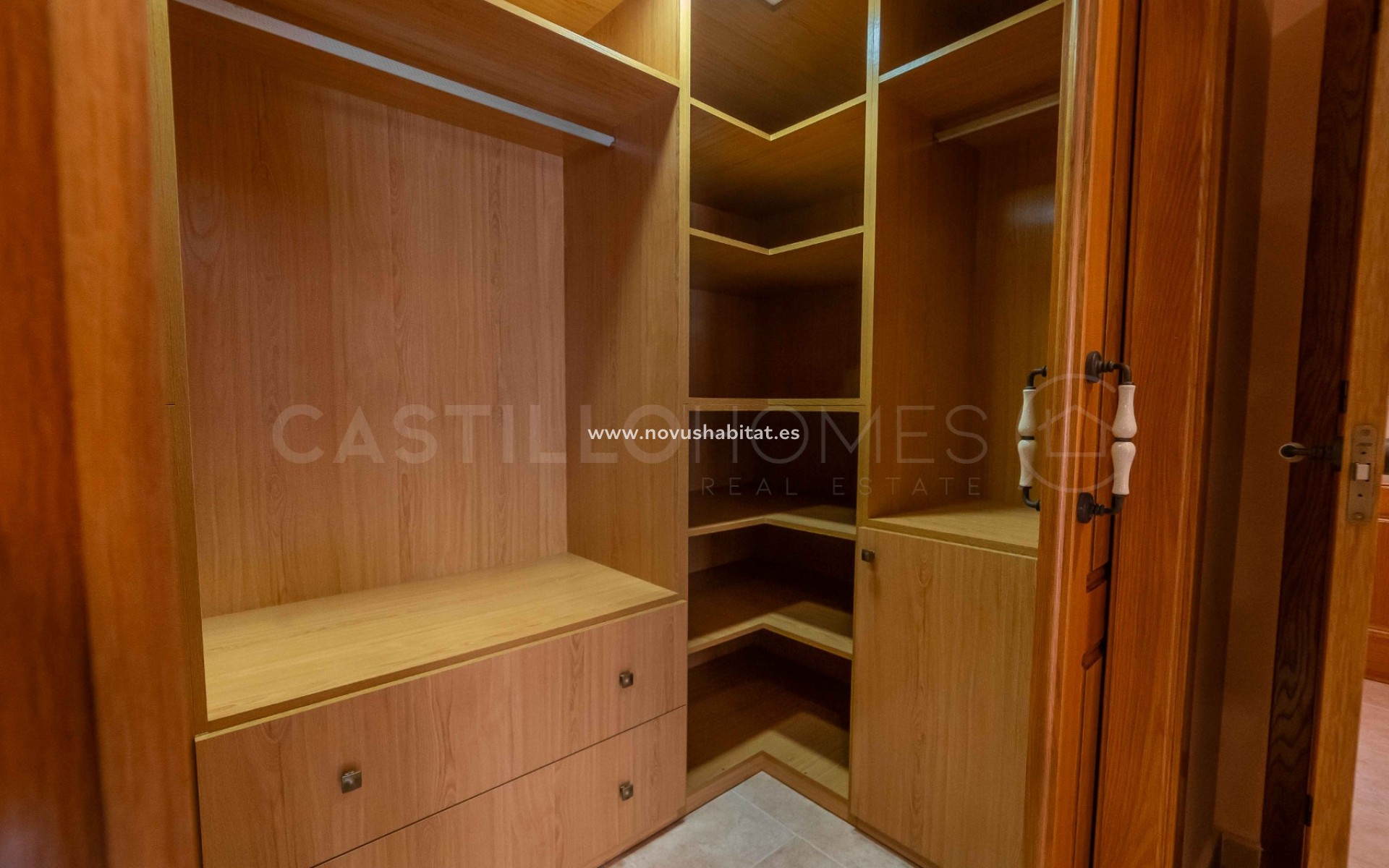 Resale - Apartment - Torrevieja - Centro