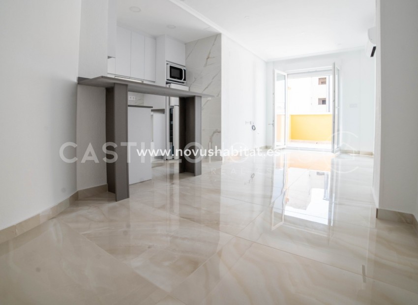 Resale - Apartment - Torrevieja - Centro