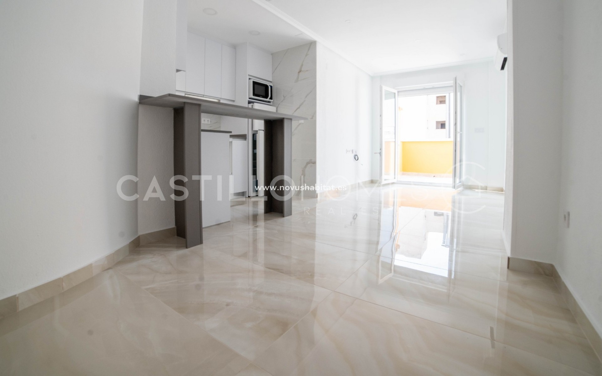 Resale - Apartment - Torrevieja - Centro