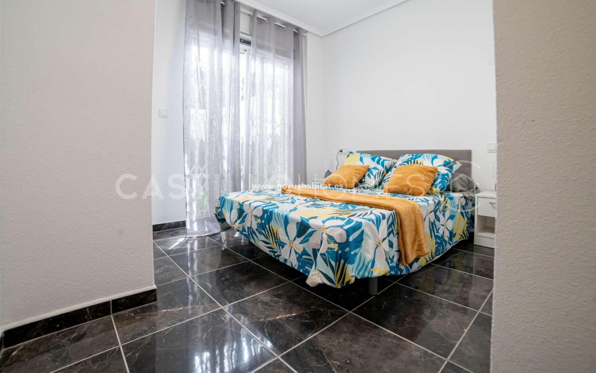 Resale - Apartment - Torrevieja - Centro