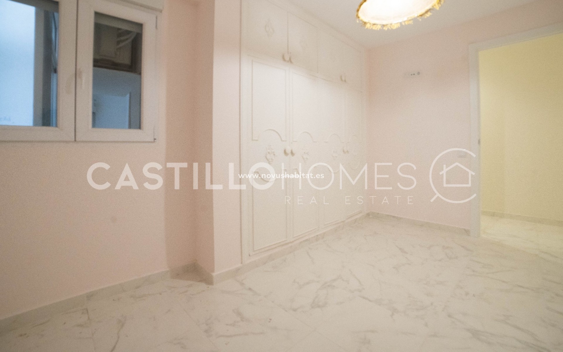 Resale - Apartment - Torrevieja - Centro