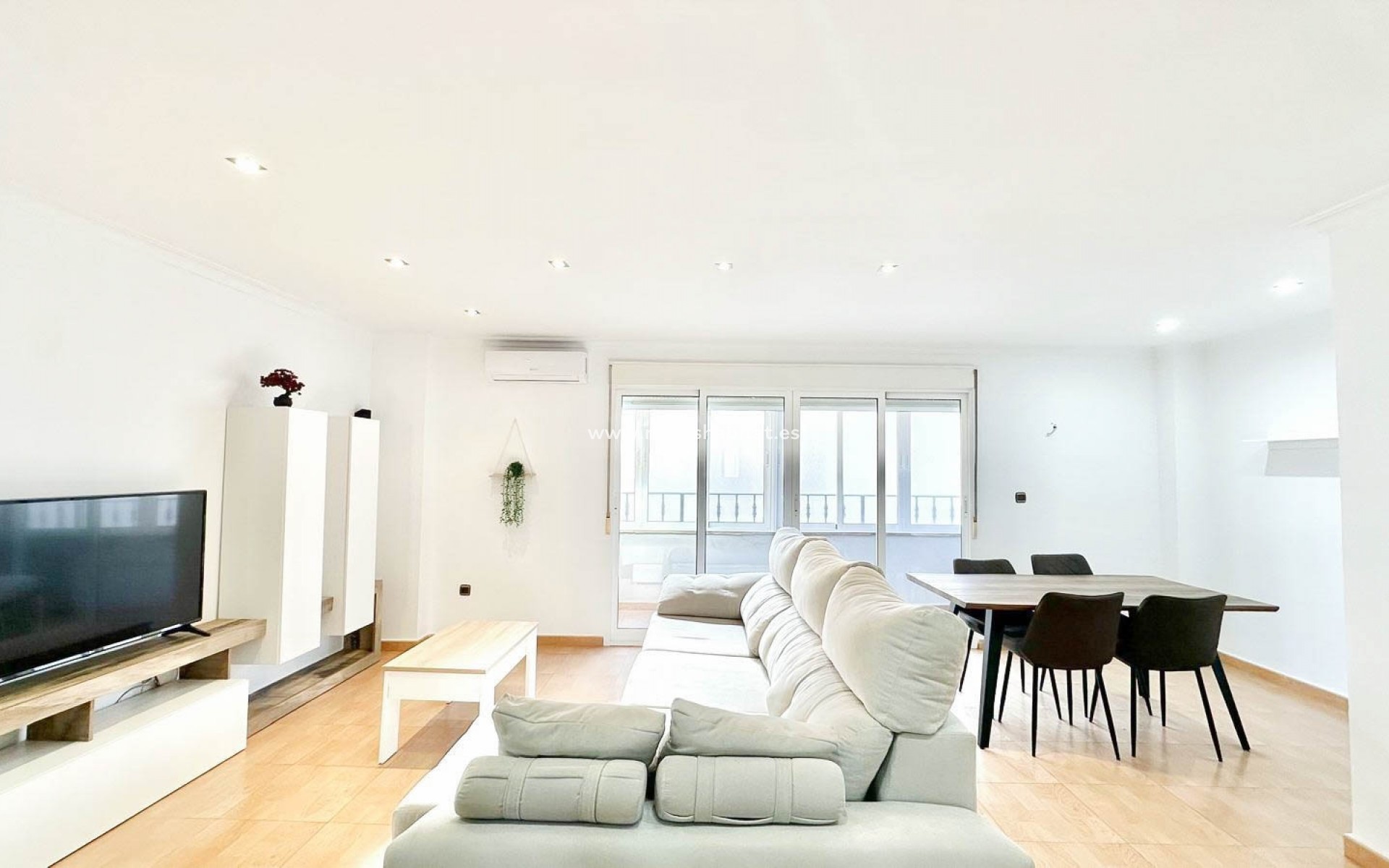 Resale - Apartment - Torrevieja - Centro