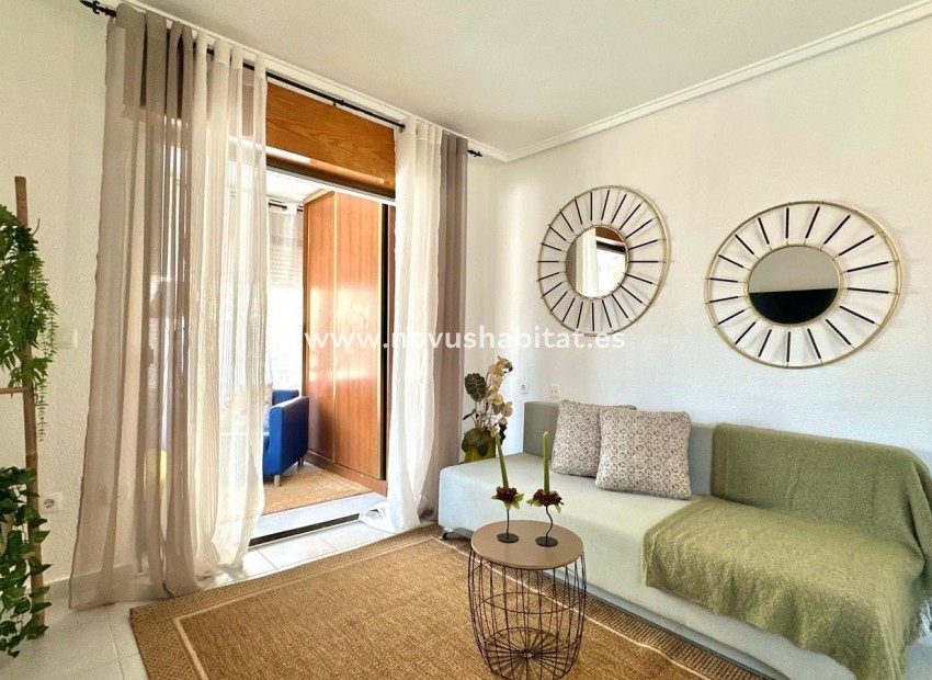 Resale - Apartment - Torrevieja - El Chaparral