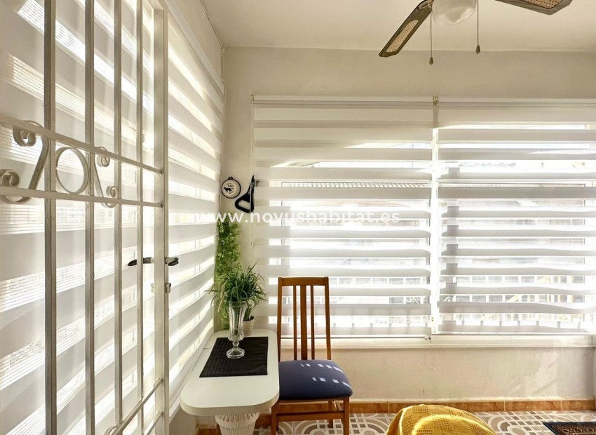 Resale - Apartment - Torrevieja - La Siesta - El Salado -  Torreta