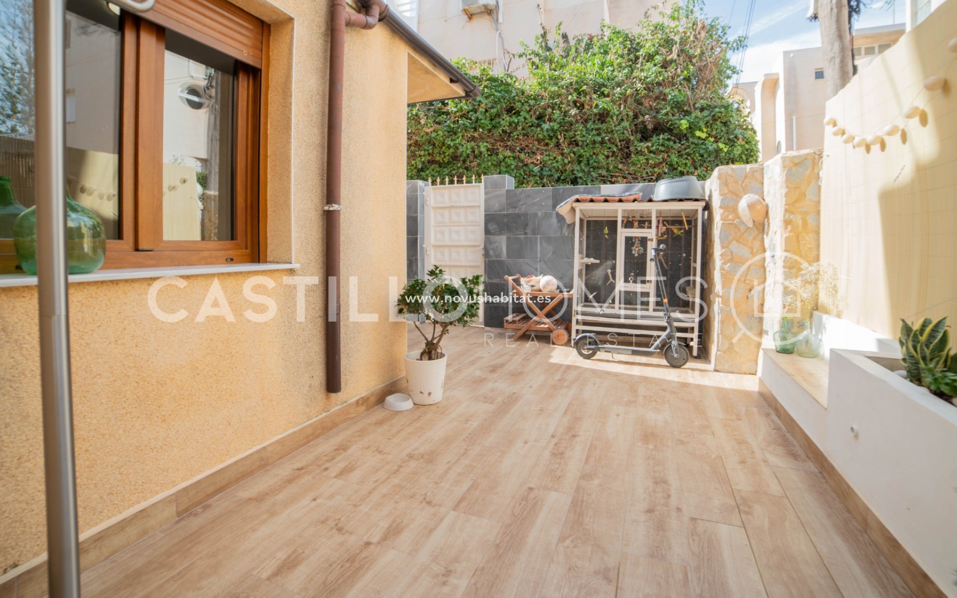 Resale - Apartment - Torrevieja - Urb. Rosaleda