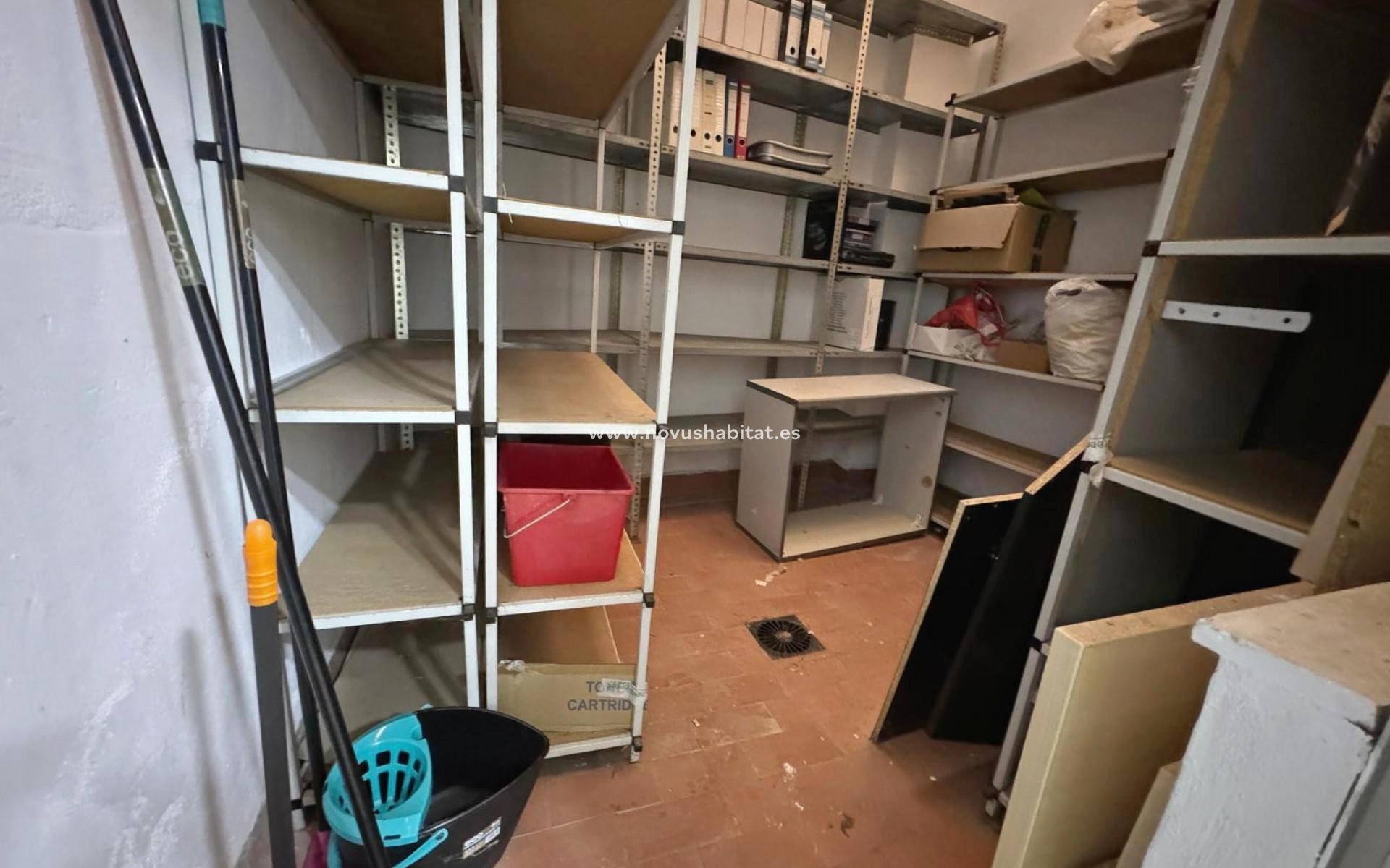 Resale - Commercial premises / Commercial unit / Retail space - Guardamar del Segura