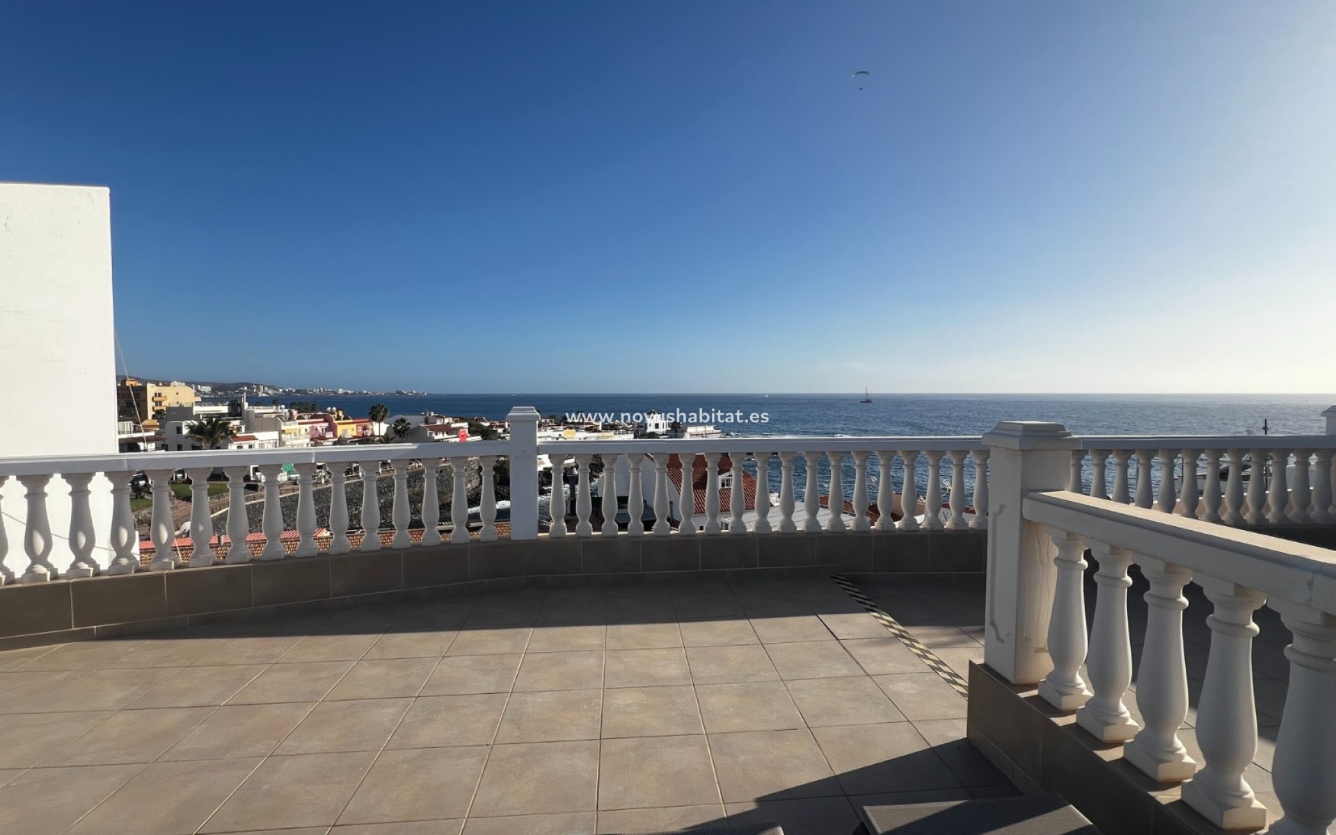 Resale - house - La Caleta
