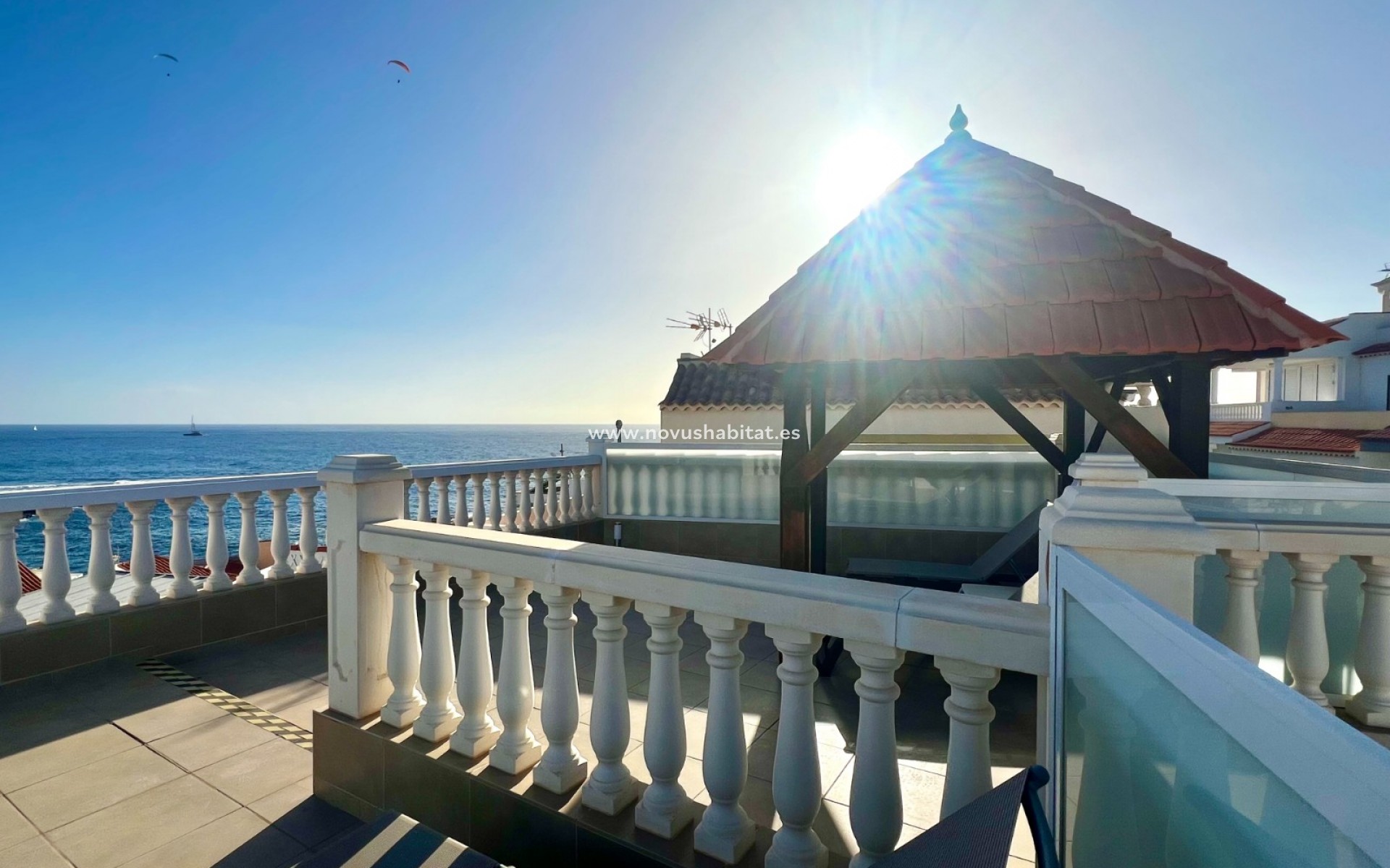 Resale - house - La Caleta