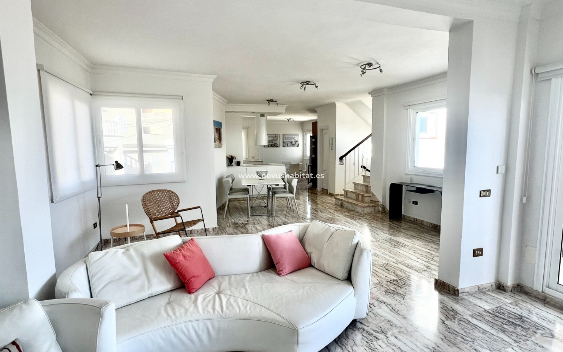 Resale - house - La Caleta