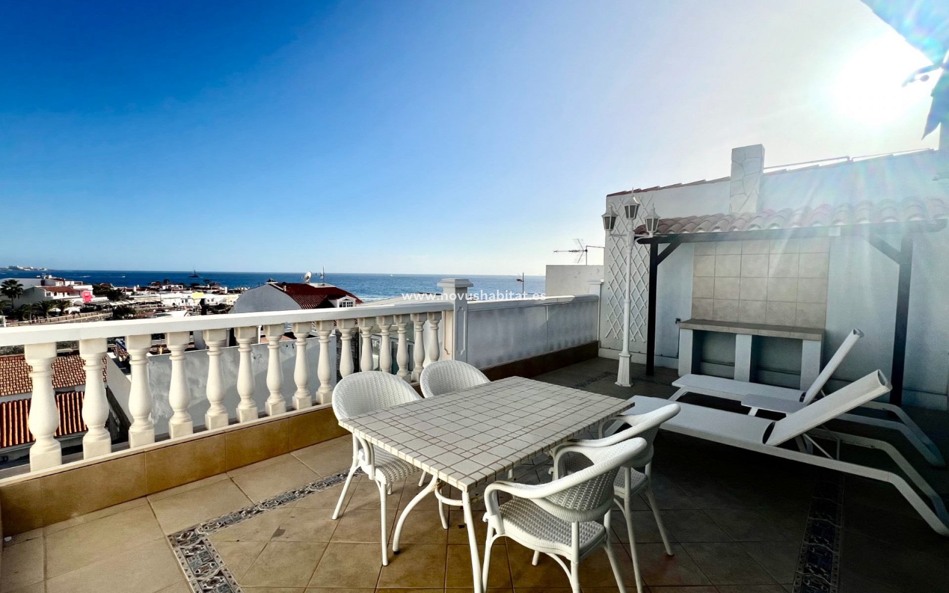 Resale - house - La Caleta
