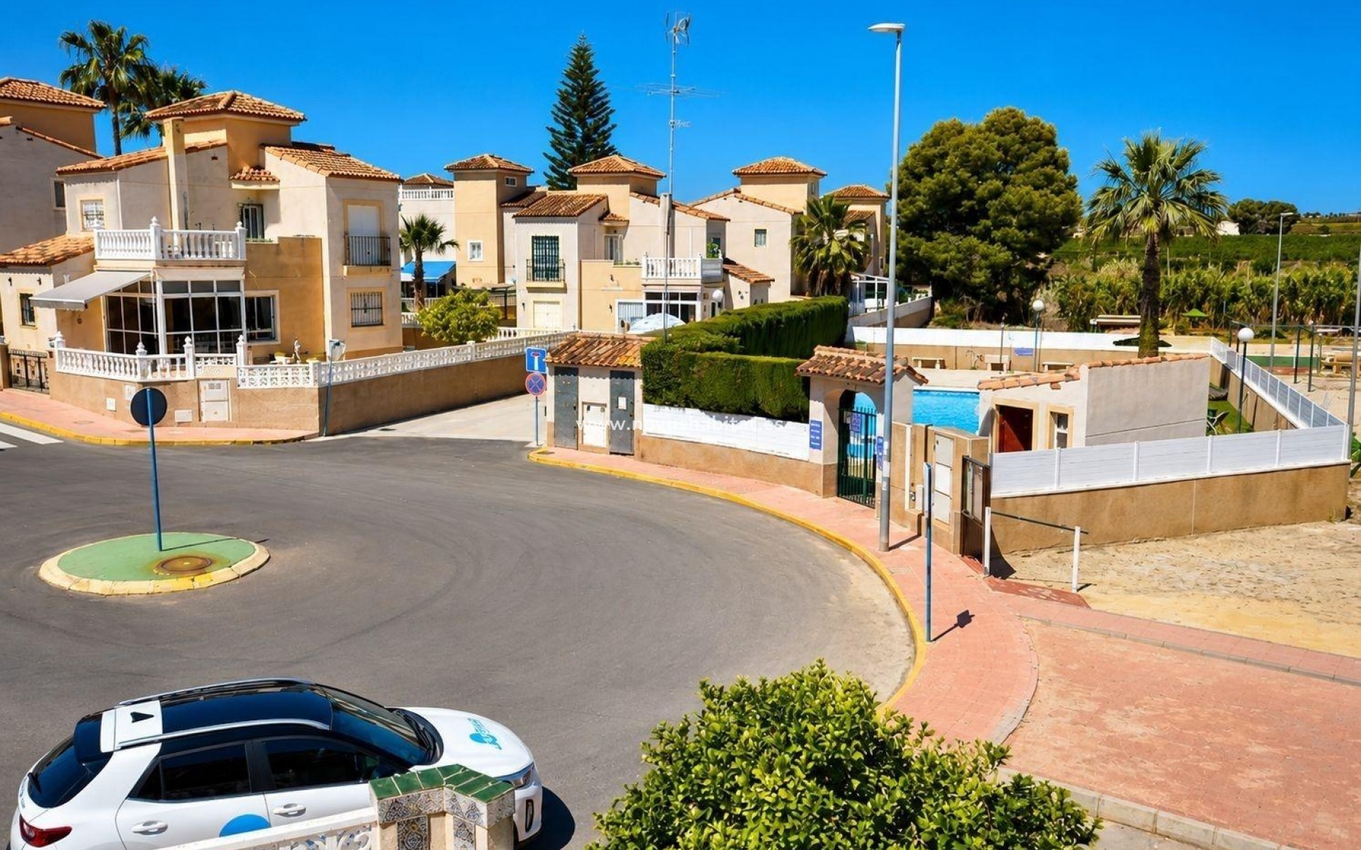 Resale - Townhouse - Algorfa - Algorfa - Urb. Montebello
