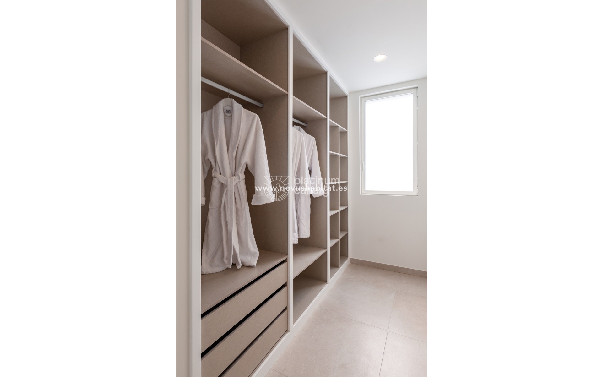 Resale - Villa - Adeje - Santa Cruz de Tenerife