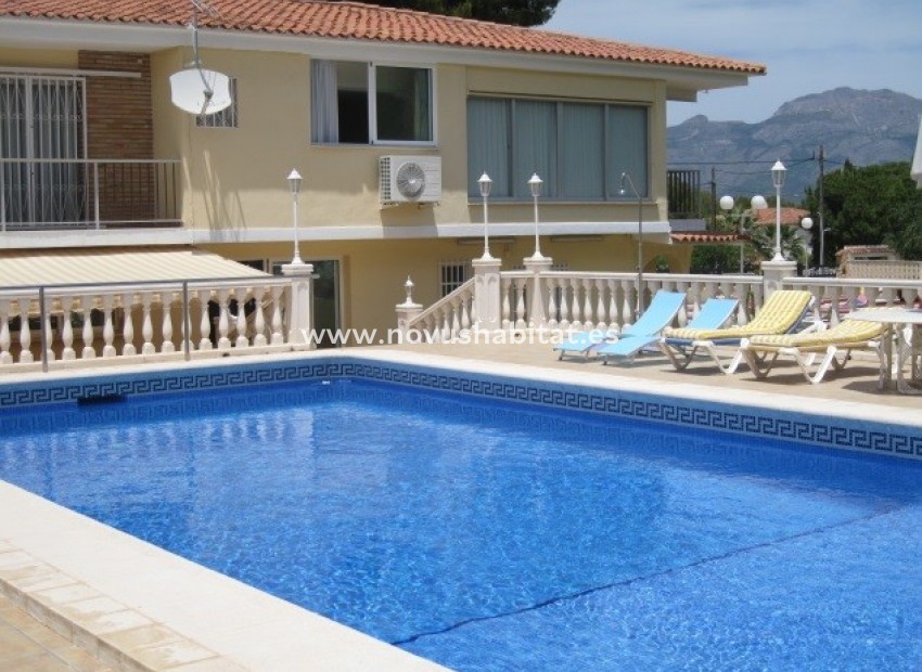Resale - Villa - Albir