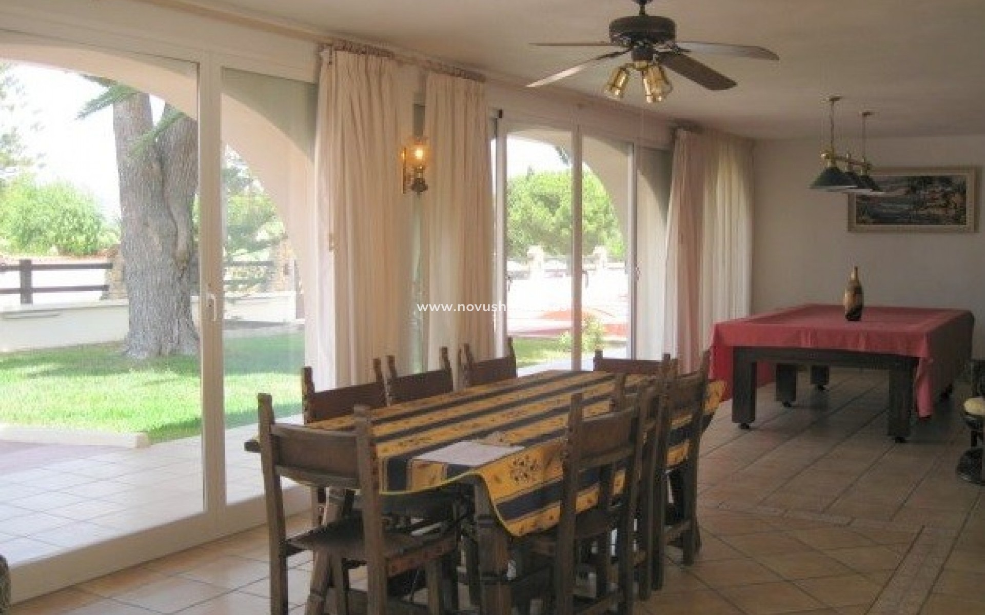 Resale - Villa - Albir