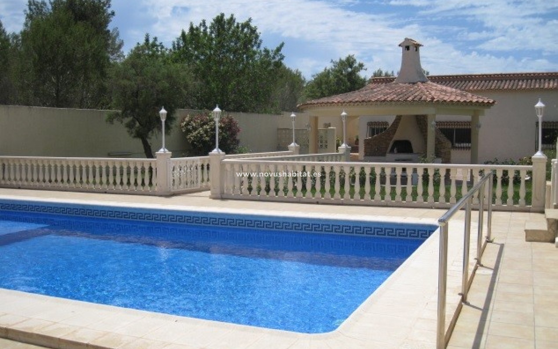 Resale - Villa - Albir
