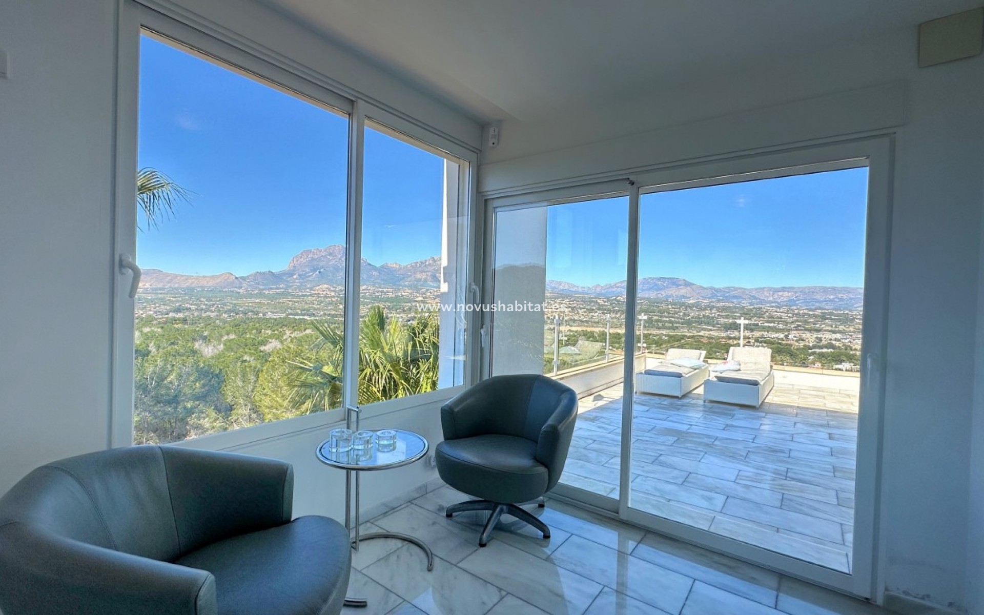 Resale - Villa - Albir