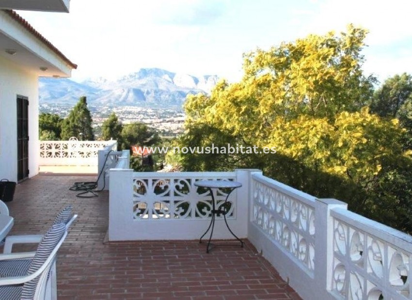 Resale - Villa - Albir