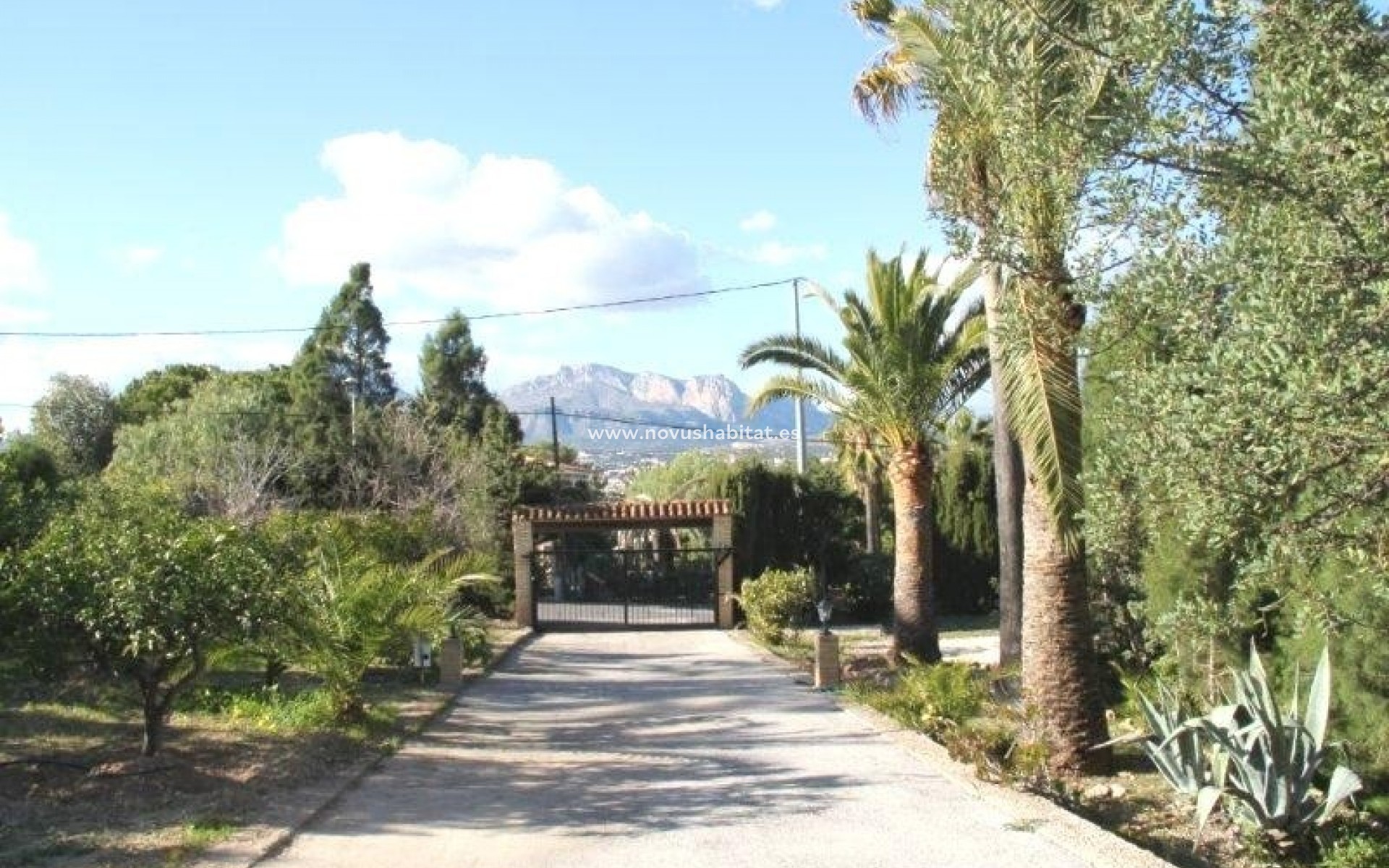 Resale - Villa - Albir