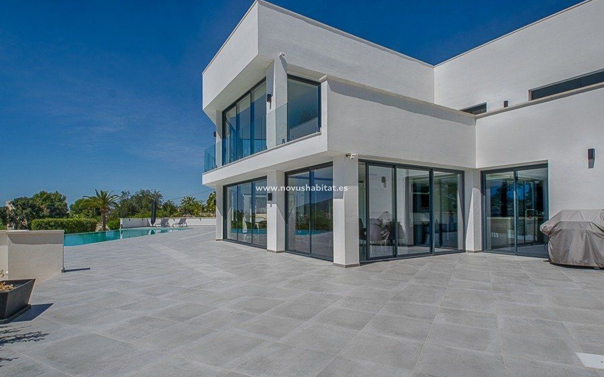 Resale - Villa - Altea