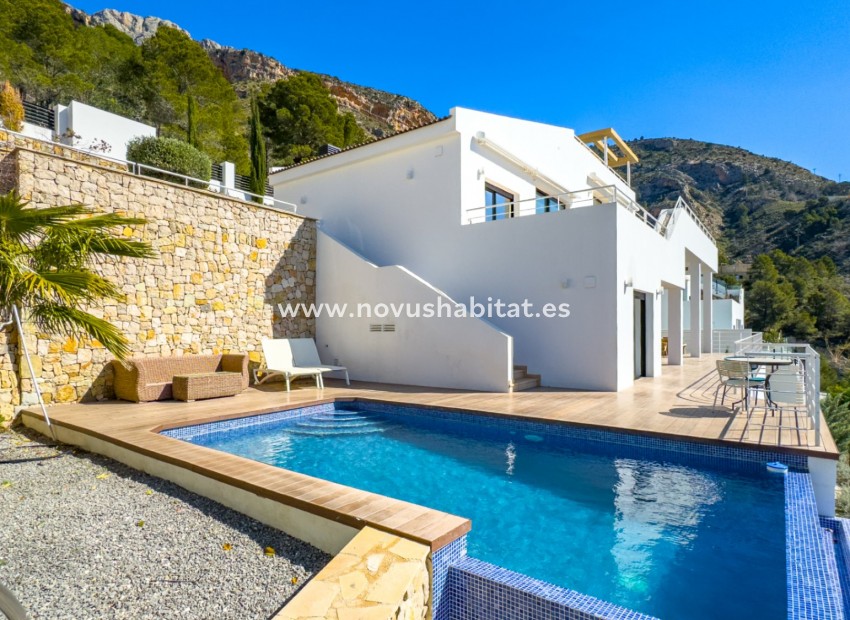 Resale - Villa - Altea