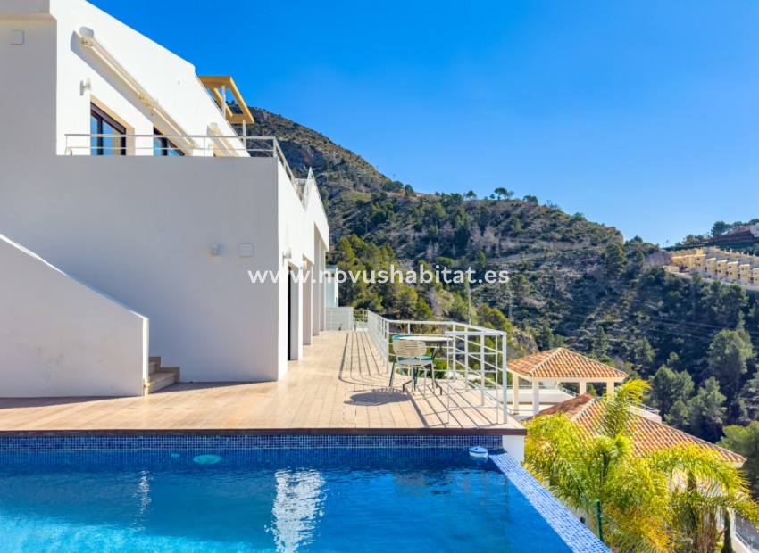 Resale - Villa - Altea