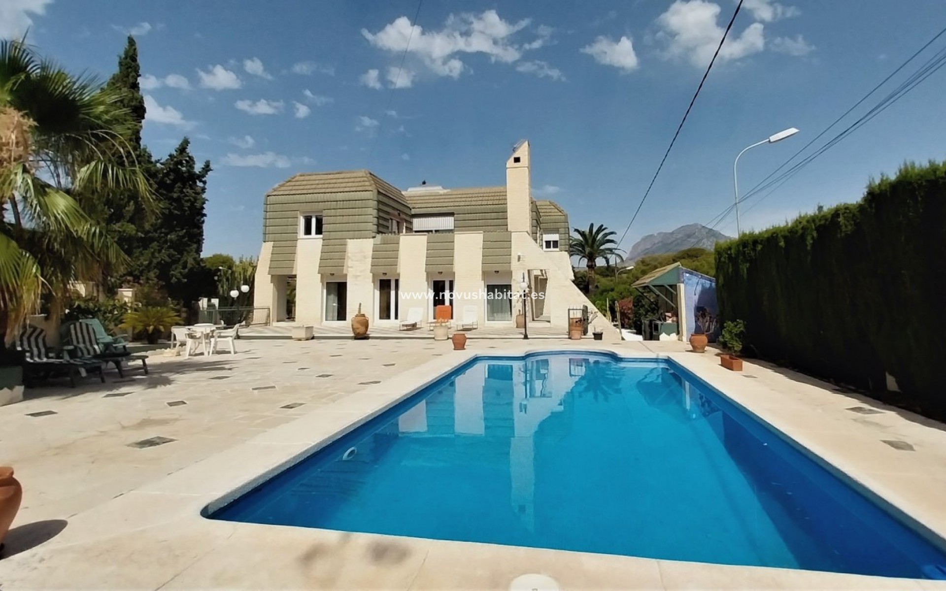 Resale - Villa - Benidorm