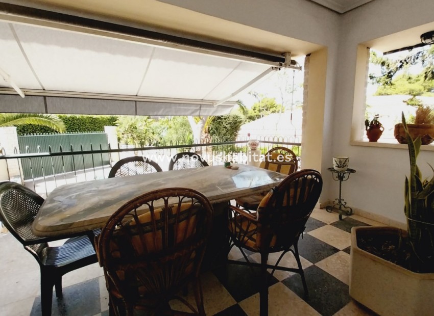 Resale - Villa - Benidorm