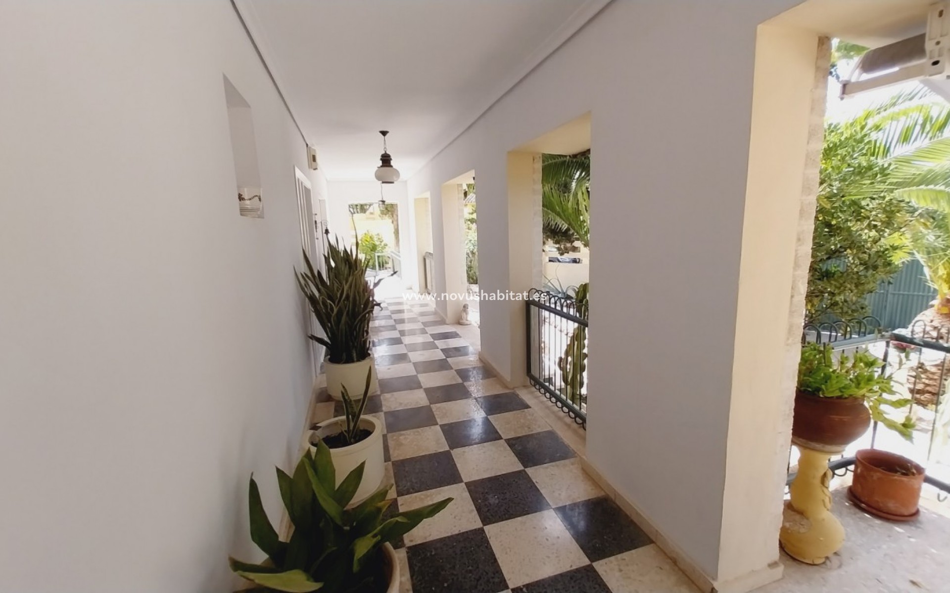 Resale - Villa - Benidorm