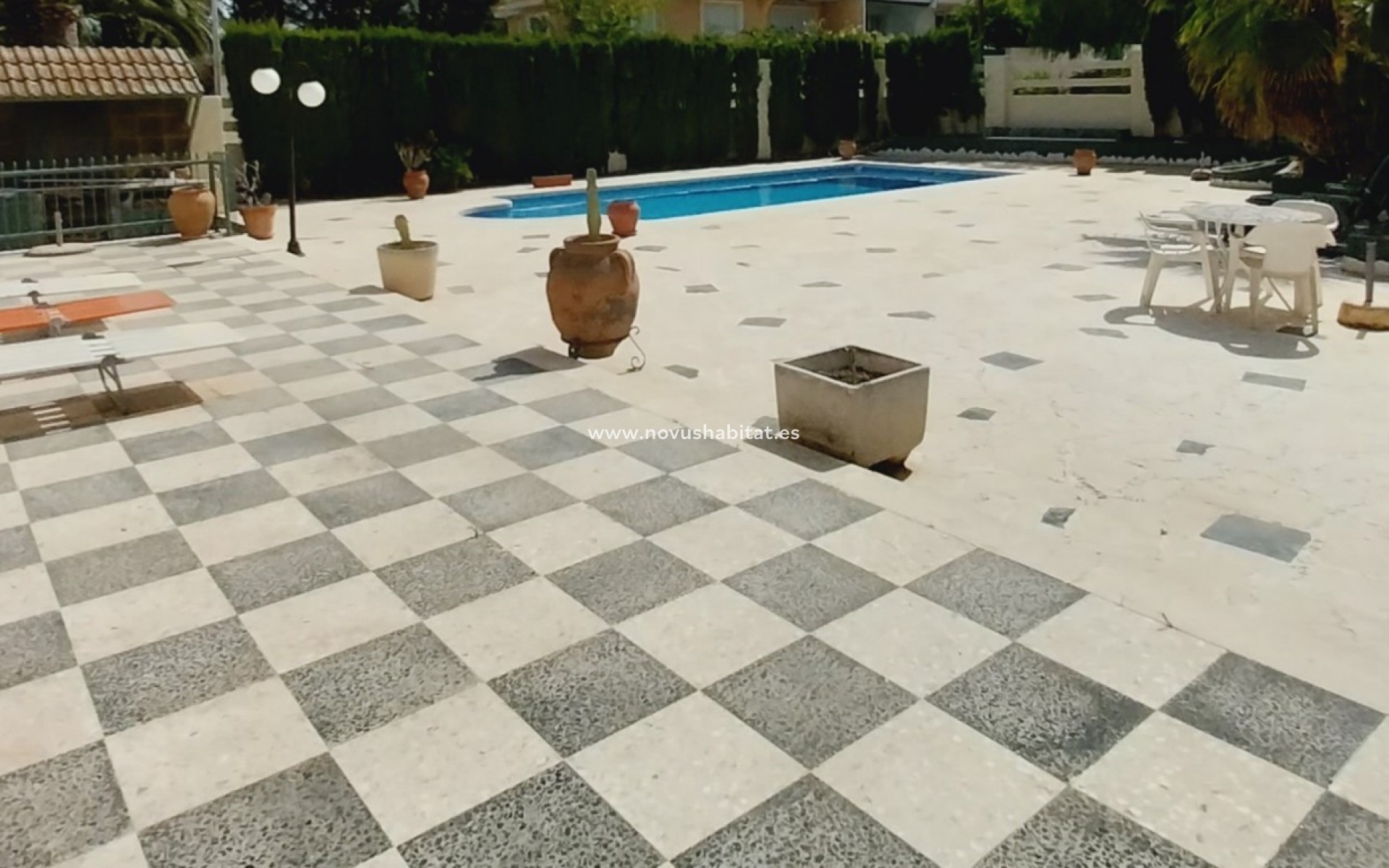 Resale - Villa - Benidorm