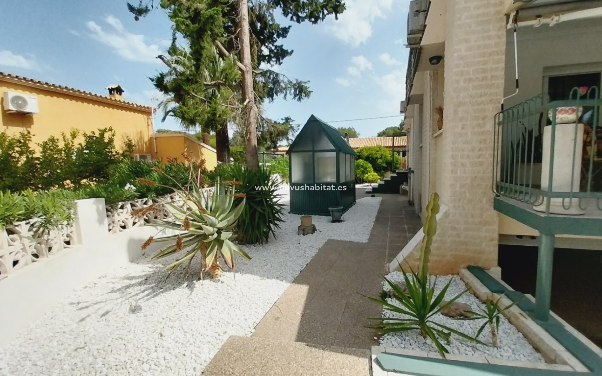 Resale - Villa - Benidorm