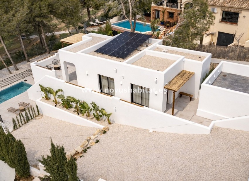 Resale - Villa - Benissa