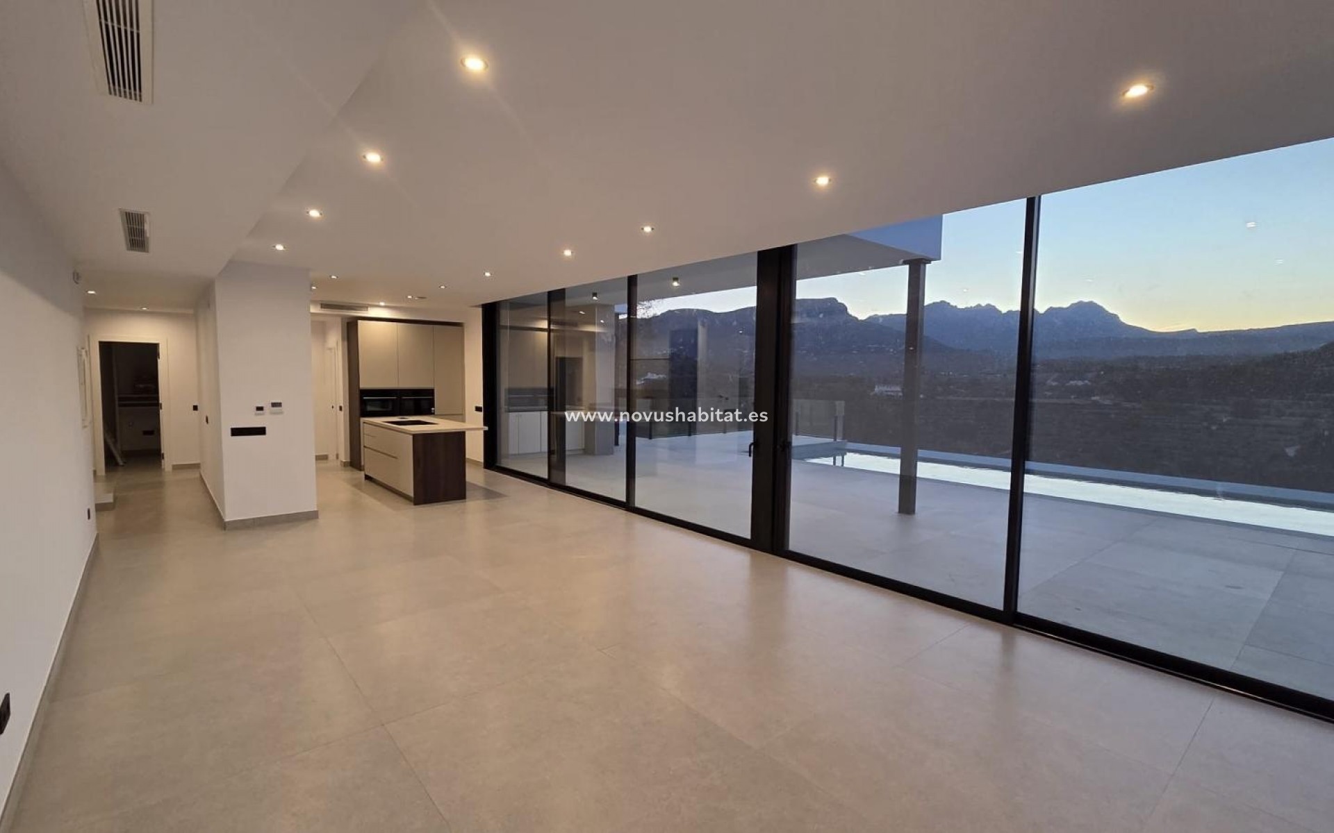 Resale - Villa - Calpe - Empedrola