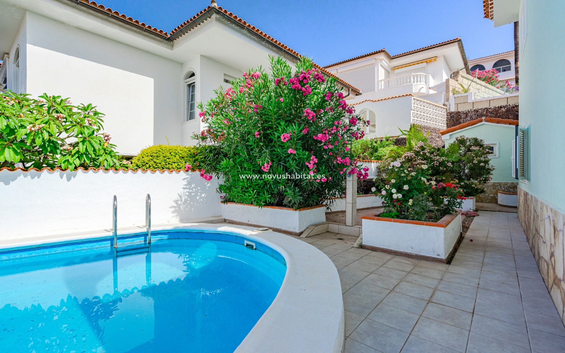 Resale - Villa - Chayofa - Chayofa Tenerife