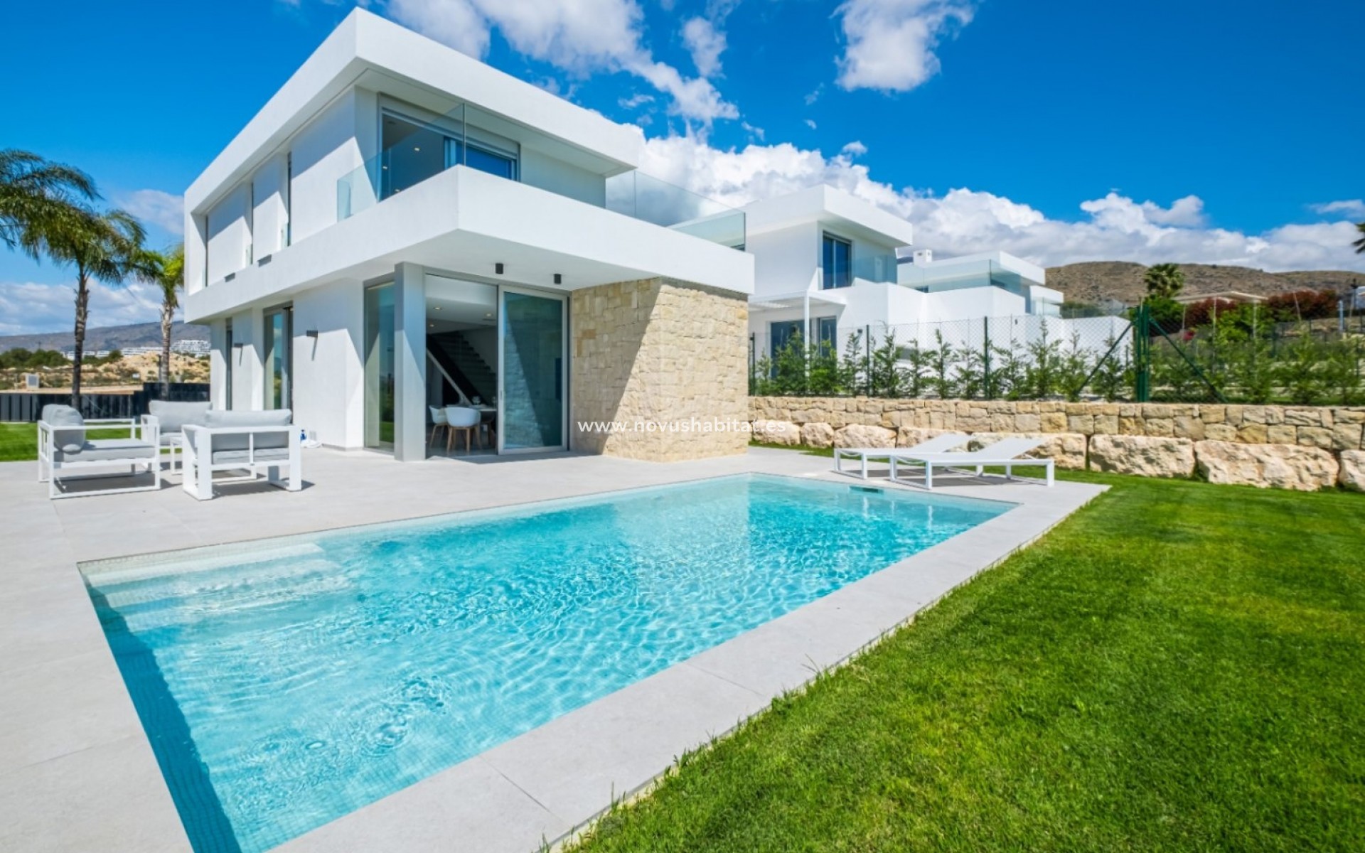 Resale - Villa - Finestrat - Urbanización