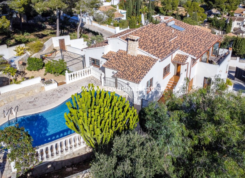 Resale - Villa - Moraira
