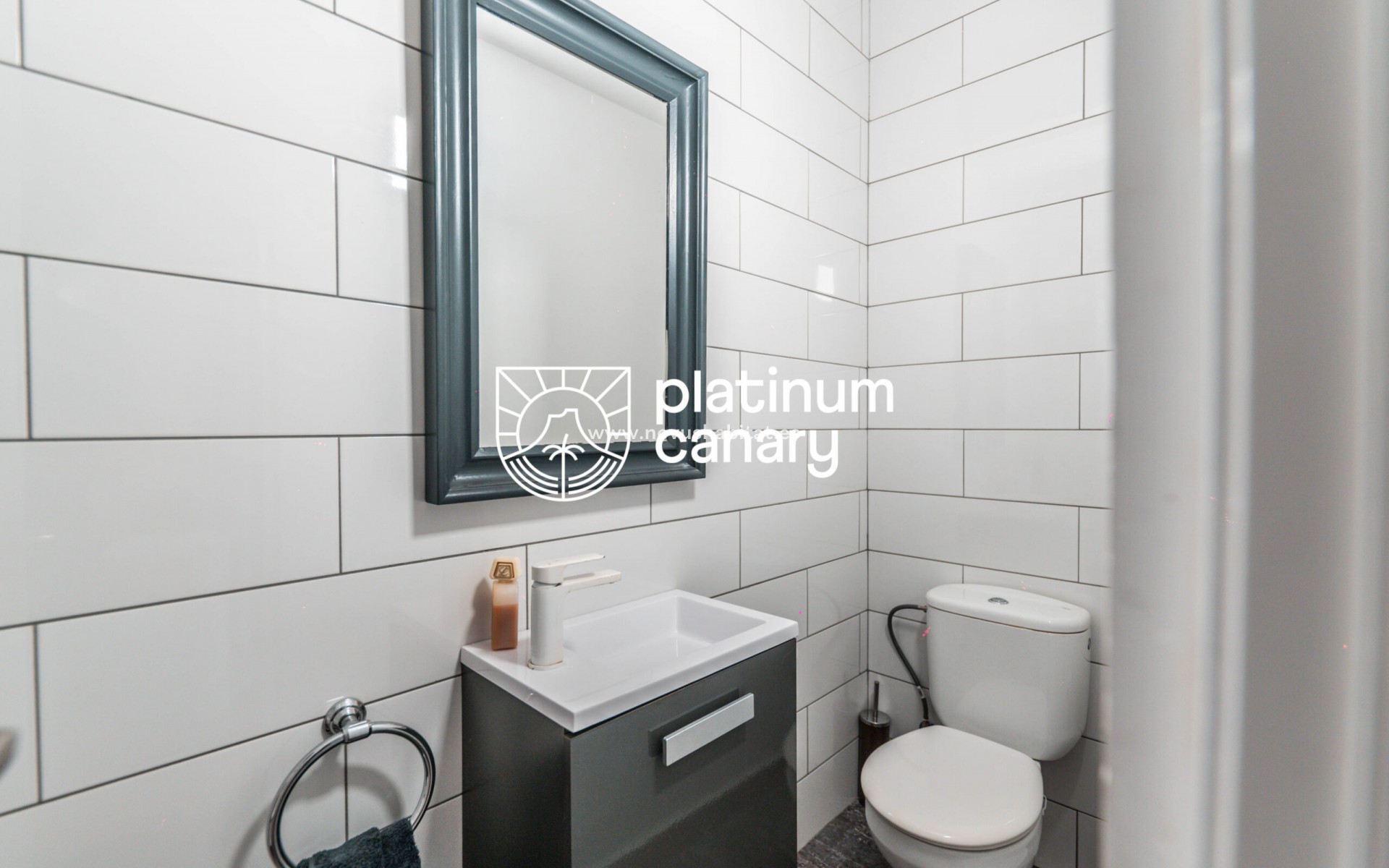 Resale - Villa - San Eugenio - Santa Cruz de Tenerife