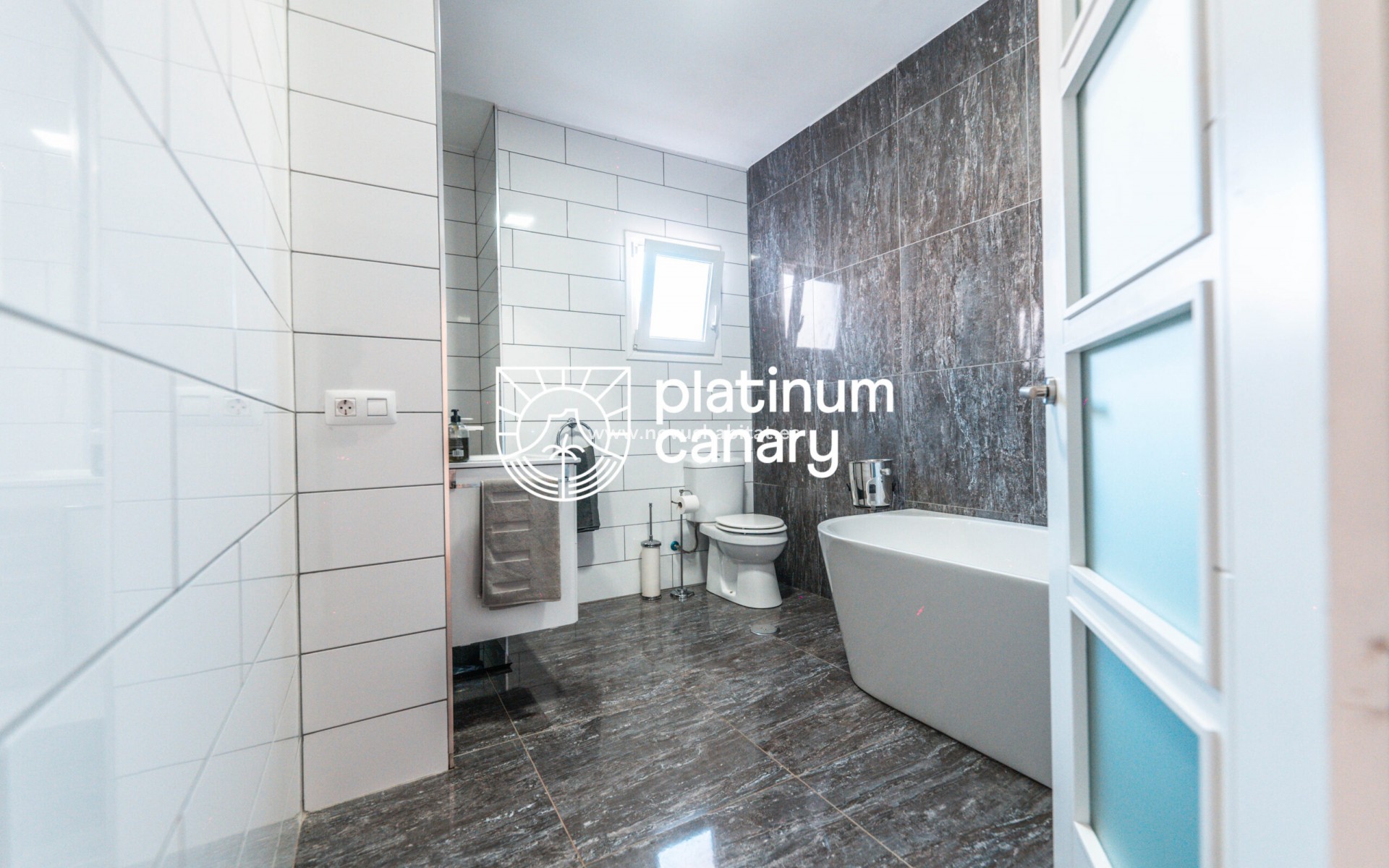 Resale - Villa - San Eugenio - Santa Cruz de Tenerife