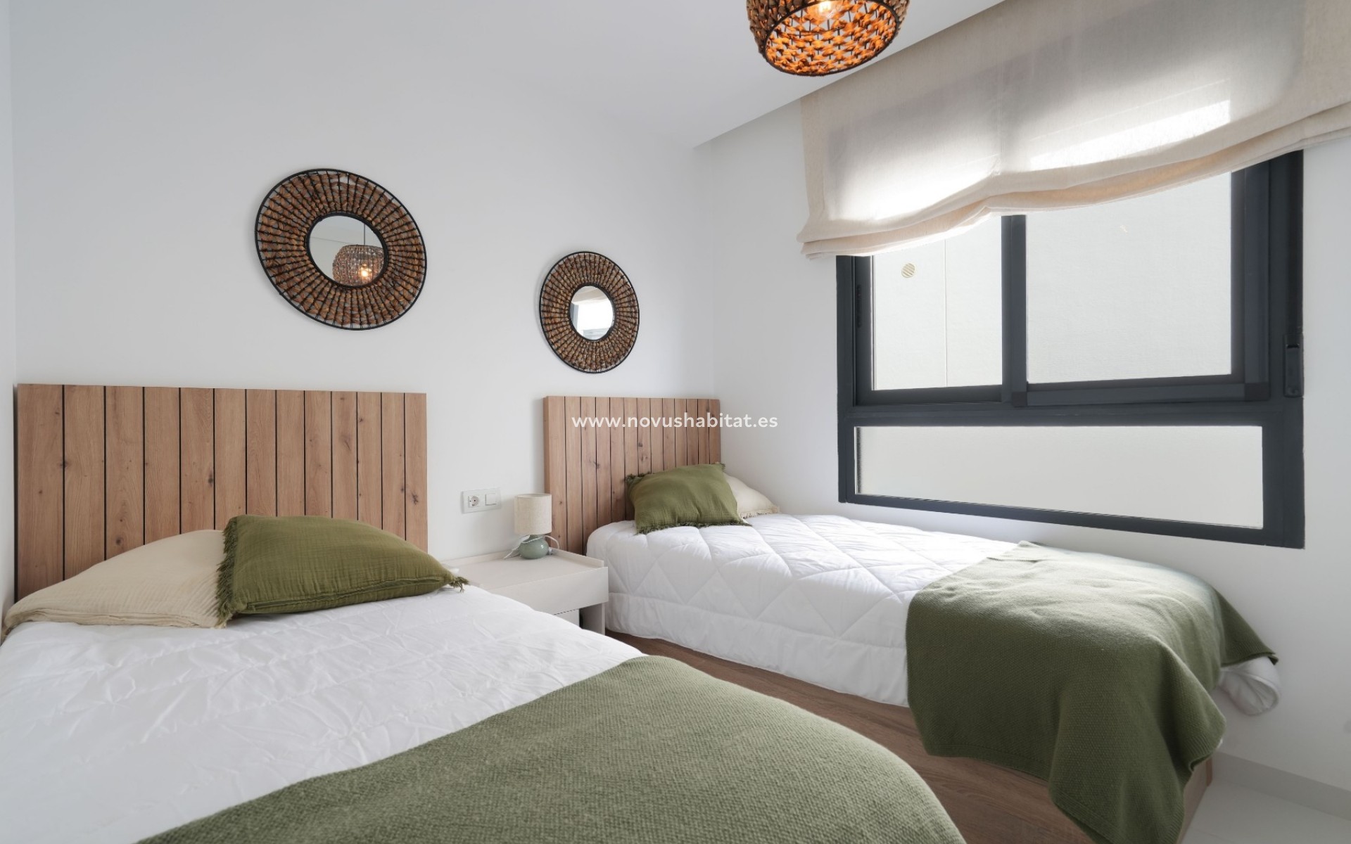 Resale - Villa - San Miguel - San Miguel Salinas
