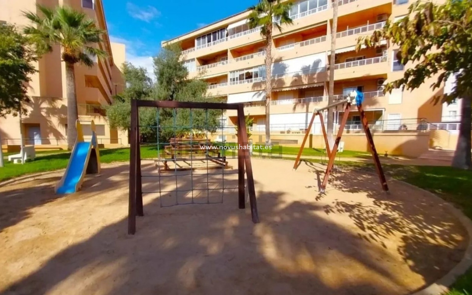 Revente -  Appartement - Albir