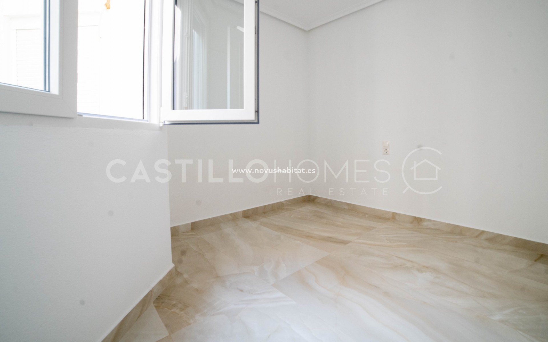 Revente -  Appartement - Torrevieja - Centro