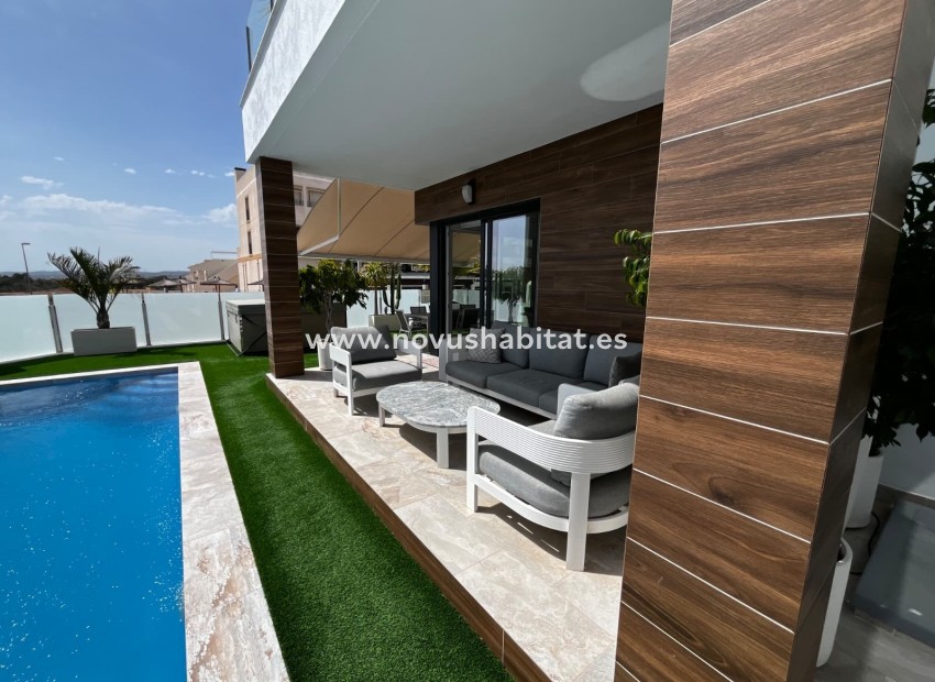 Revente - Villa - Orihuela - Entre Naranjos Vistabella Golf